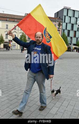 Brno, Tschechische Republik. 23. April 2016. Demonstration gegen den Plan, die Namen Tschechien oder Böhmen Tschechien in Brno, Tschechische Republik, 23. April 2016 verwendet. © Vaclav Salek/CTK Foto/Alamy Live-Nachrichten Stockfoto