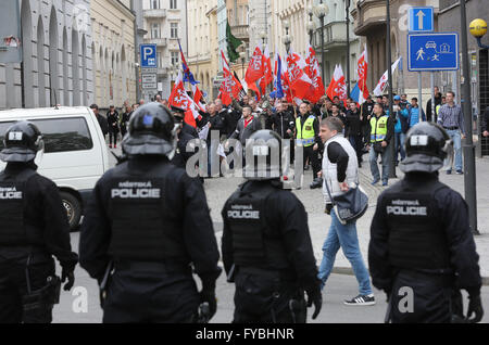 Ostrava, Tschechische Republik. 23. April 2016. Demonstration gegen Einwanderung erfolgte in Ostrava, Tschechische Republik, 23. April 2016. © Petr Sznapka/CTK Foto/Alamy Live-Nachrichten Stockfoto