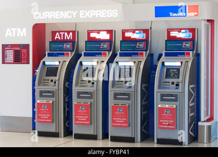 Währung express Geldautomaten an Toren in Sydney Kingsford Smith Airport, Maskottchen, Sydney, New South Wales, Australien Stockfoto
