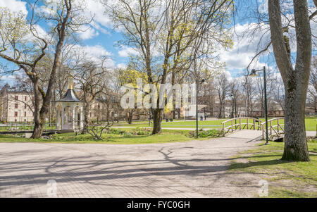 Frühling in den berühmten Park Tradgardsforeningen in Linköping, Schweden Stockfoto