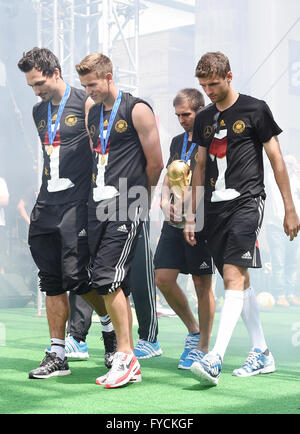 Empfang der deutschen Nationalmannschaft nach ihrem Sieg bei der FIFA WM 2014, Fan-Party am Brandenburger Tor, Berlin Stockfoto