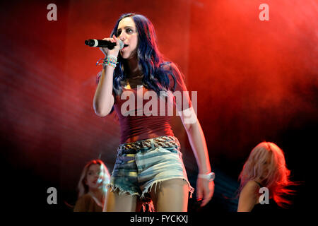 BARCELONA - 23 Mai: Sweet California (Girl-Band) in Primavera Pop Festival von Los 40 Principales. Stockfoto