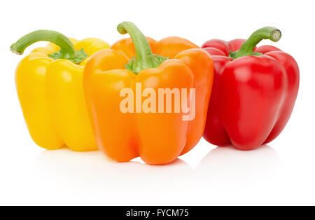 gelb, orange und rote Paprika auf weißem Hintergrund. Stockfoto