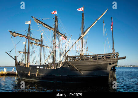 Repliken von Christopher Columbus' Schiffe, Nina und Pinta angedockt. in Ft Myers, Florida, USA Stockfoto