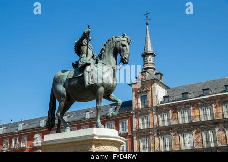 Europa, Spanien, Madrid, Plaza Mayor Statue Philipp III Stockfoto