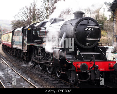 Der Dampf Lok 45428 station "Eric Treacy" in Grosmont auf die North York Moors Railway in Yorkshire, England. Stockfoto