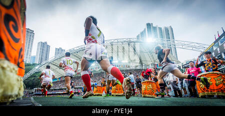 Japan Vs Hong Kong während der HSBC 2016 / Cathay Pacific Hong Kong Sevens, Hong Kong Stadium. Am 9. April. Stockfoto