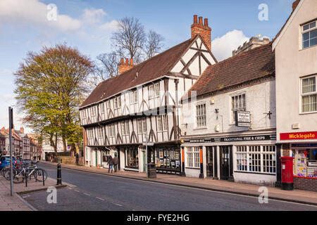 Schwarz / weiß-Gebäude in Micklegate, York, North Yorkshire, England, UK Stockfoto