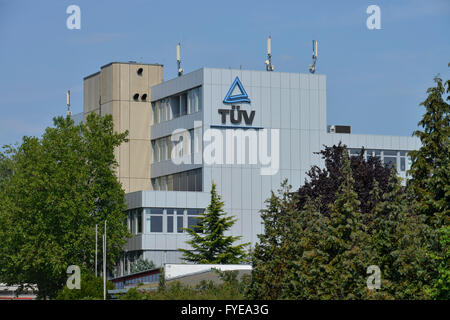 TÜV Rheinland Pruefstelle, Pichelswerderstrasse, Spandau, Berlin, Deutschland / TÜV Stockfoto