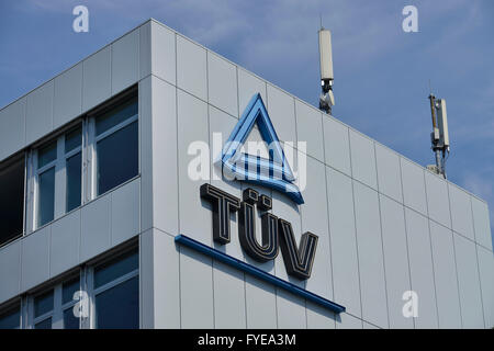 TÜV Rheinland Pruefstelle, Pichelswerderstrasse, Spandau, Berlin, Deutschland / TÜV Stockfoto