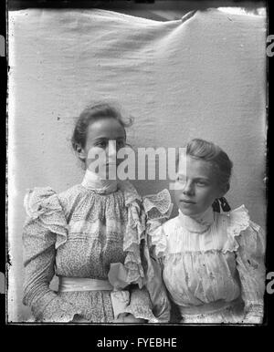 Viktorianische Foto von zwei Frauen, die ihr Porträt in Fallston, Maryland genommen. Stockfoto