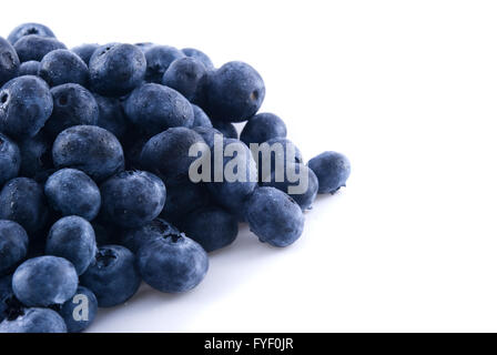 Heidelbeeren in einem Stapel Stockfoto