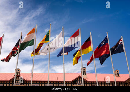 Sri Lanka, Nuwara Eliya, internationale Fahnen vor dem Grand Hotel Stockfoto