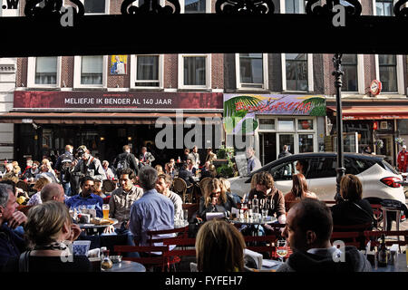 Blick vom Café Bar Restaurant Stijf Terrasse Bar Melief Bender 1876 (Oude Binnenweg ältesten Café von Rotterdam) Niederlande Niederlande Stockfoto