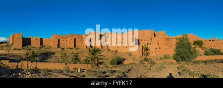 Schlamm-Backstein Kasbah Taourirt, UNESCO-Weltkulturerbe, Ouarzazate, Provinz Ouarzazate, Marokko Stockfoto