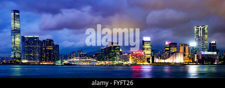 Panorama-Aufnahme von West Kowloon Hong Kong Island, Hongkong, China entnommen Stockfoto