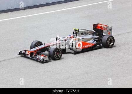 SEPANG, MALAYSIA - 8. APRIL: Jenson Button (Team Vodafone McLaren Mercedes) im ersten Training am Formel 1 GP, 8. April 2011, Sepa Stockfoto