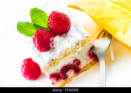 Himbeer-Käsekuchen Stockfoto