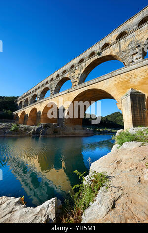 Bild von der alten Roman Aqueduct des Pont du Gard, der durchquert der Fluss Gardon in der Nähe von Vers-Pon-du-Gard, Frankreich. Teil des Stockfoto