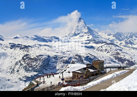 Landschaft der Gornergrat-Bahnhof und Matterhorn Gipfel, Logo der Toblerone-Schokolade, befindet sich in der Schweiz Stockfoto