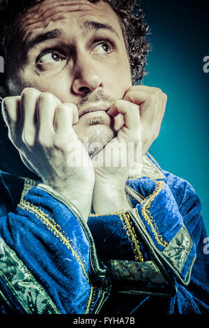 Blauer Prinz, Krönung Konzept, lustige Fantasy Bild Stockfoto