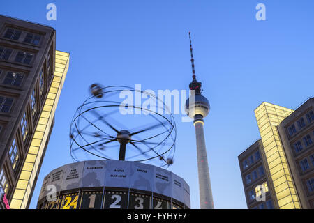 Weltzeituhr vor Fernsehturm Fernsehturm Stockfoto