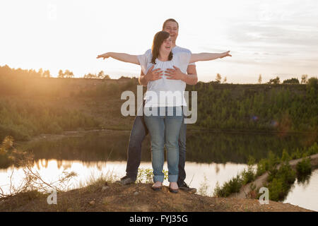 Junges Paar hat Spaß Stockfoto