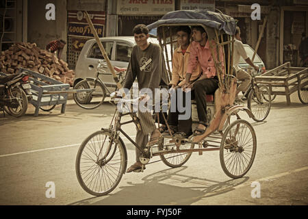 Eine Fahrradrikscha. Dibrugarh assam Stockfoto