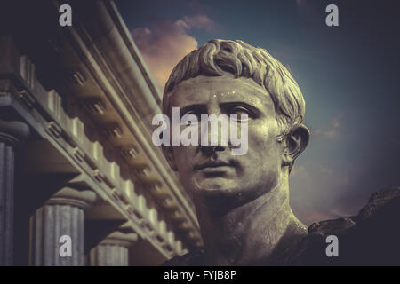 Statue von Julius Caesar Augustus in Rom. Römische Skulptur Stockfoto