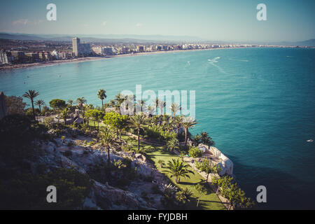 Entspannen Sie, Penyscola Aussicht, schöne Stadt Valencia in Spanien Stockfoto