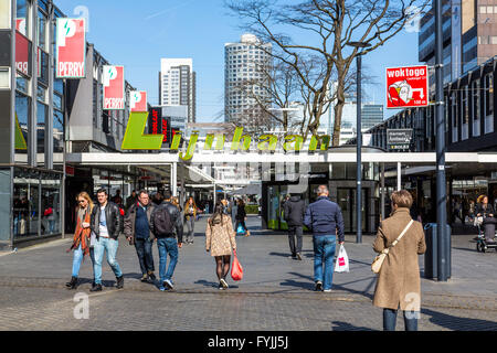Shopping-Mall, Einkaufszentrum, Geschäftsviertel, Lijnbaan, Innenstadt, Rotterdam, Niederlande Stockfoto
