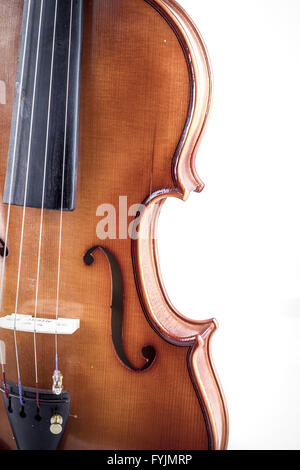 Melodie, Violine Vorderansicht auf weißem, Vintage isoliert Stockfoto