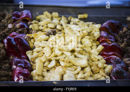 Mediterrane Küche Platten, europäische Küche, Mittelalterfest in Spanien Stockfoto