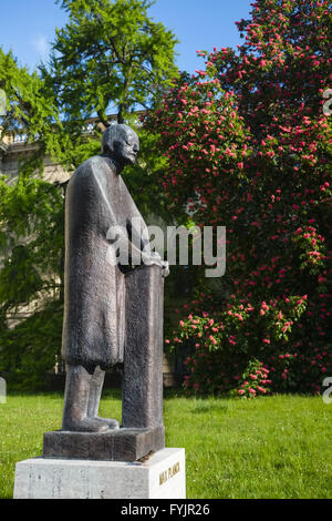 Max Planck Statue, Humboldt-Universität zu Berlin Stockfoto