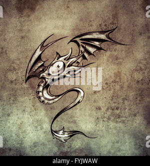 Lustige kleine Drache. Skizze der Tattoo-Kunst, stilvolle Fantasy monster Stockfoto