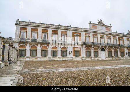 Hauptfassade. Palast von Aranjuez, Madrid, Spain.World Weltkulturerbe von der UNESCO im Jahr 2001 Stockfoto