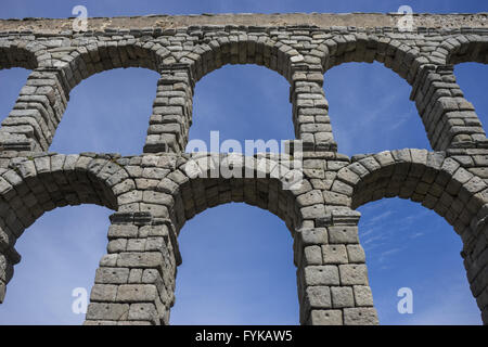 Römisches Aquädukt von Segovia. Baudenkmal als Erbe der Menschheit und internationales Interesse von der UNESCO Stockfoto