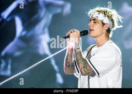 Auburn Hills, Michigan, USA. 25. April 2016. JUSTIN BIEBER durchführen auf seinen Zweck World Tour im Palace of Auburn Hills in Auburn Hills, Michigan am 25. April 2016 © Marc Nader/ZUMA Draht/Alamy Live News Stockfoto