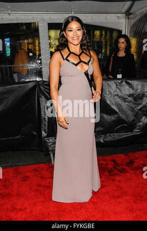 New York, NY, USA. 26. April 2016. 26. April 2016 - New York, New York - Gina Rodriguez. 2016 mal 100 Gala. Bildnachweis: Mario Santoro/AdMedia Credit: Mario Santoro/AdMedia/ZUMA Draht/Alamy Live-Nachrichten Stockfoto