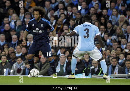 Manchester, UK. 26. April 2016. Marcelo von Real Madrid in Aktion während das Halbfinale der UEFA Champions League Hinspiel zwischen Manchester City und Real Madrid im Etihad Stadium 26. April 2016 Manchester, England © Laurent Lairys / Agentur Locevaphotos / Alamy Stock Nachrichten Stockfoto