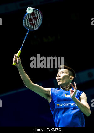 (160427)--WUHAN, 27. April 2016 (Xinhua)--Lee Chong Wei von Malaysia konkurriert im Herreneinzel ersten Runde Match gegen Wang Zhengming Chinas bei den Dong Feng Citroen Badminton Asien Meisterschaften 2016 in Wuhan, der Hauptstadt der Provinz Zentral-China Hubei, 27. April 2016. Lee Chong Wei gewann 2: 0. (Xinhua/Xiao Yijiu) Stockfoto