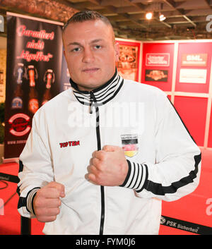 Adam Deines (SES Boxing) Stockfoto