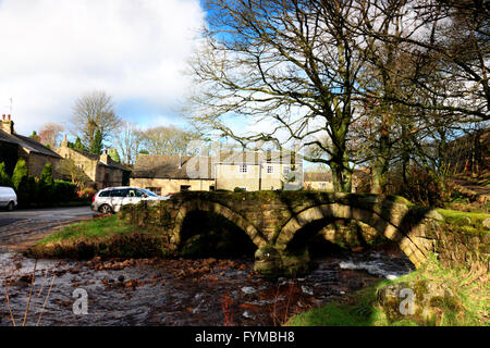 Ein Lastesel-Brücke bei Wycoller, in der Nähe von Colne, Lancashire. Stockfoto