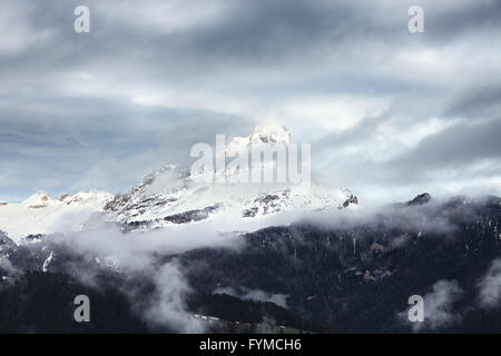 Trübe Sonnenaufgang über Dolomiten Stockfoto