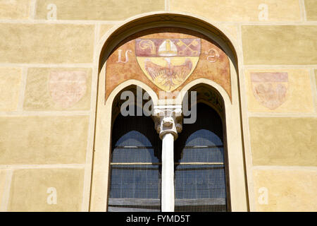 tradate varese  abstract  window monument   mosaic in the yellow Stockfoto