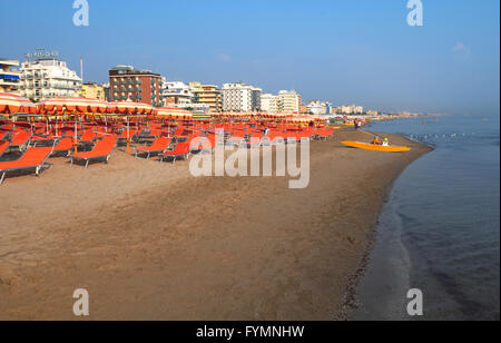 Strand von Riccione, Adria-Küste, Emilia-Romagna, Italien, Europa Stockfoto