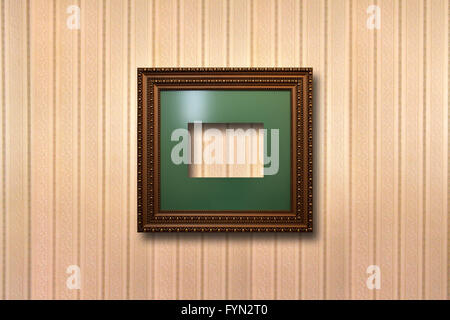 Vergoldeter Holzrahmen für Bilder im Hintergrund Stockfoto