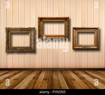 Interieur des Zimmers mit gestreiften Tapeten und gold Holzrahmen Stockfoto