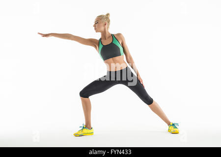 Rhythmischen Sportgymnastik trainieren im Studio. Stockfoto