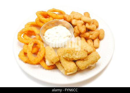 Platte mit frittierte Snacks Stockfoto